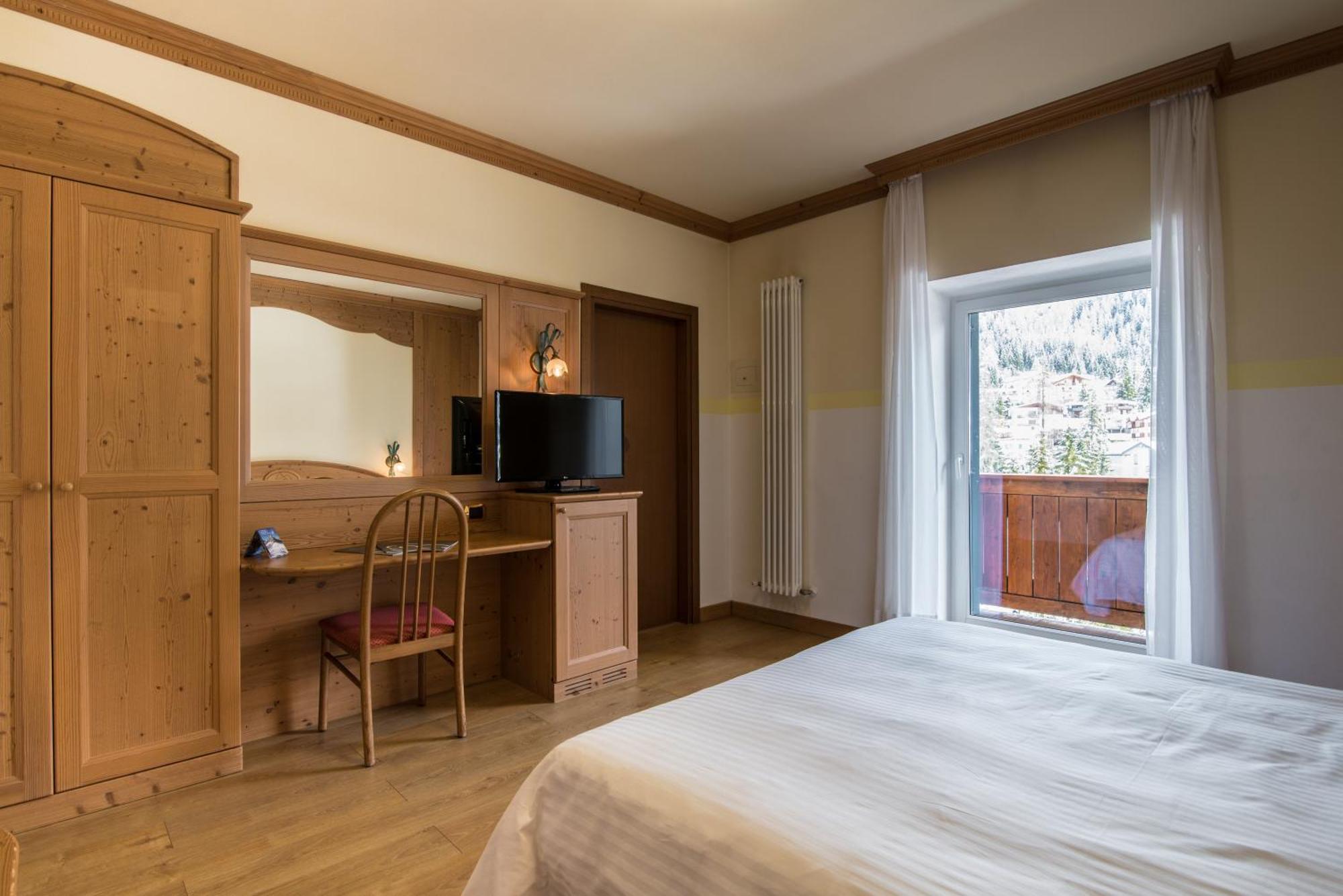 Hotel Colfosco Sankt Martin am Sismunthbach Zimmer foto