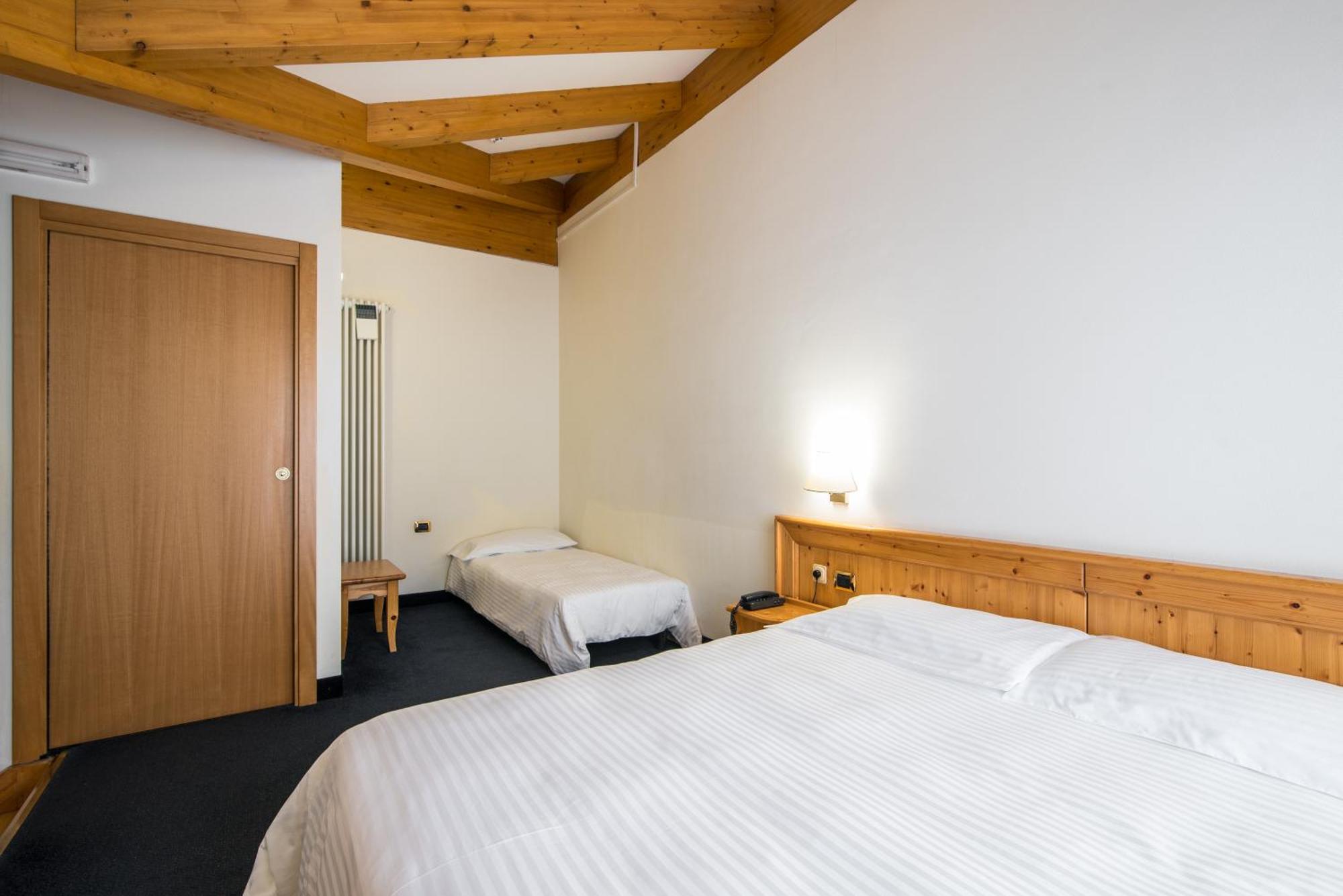 Hotel Colfosco Sankt Martin am Sismunthbach Zimmer foto