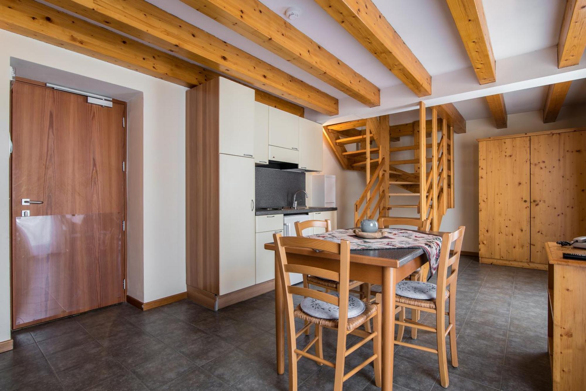 Hotel Colfosco Sankt Martin am Sismunthbach Zimmer foto
